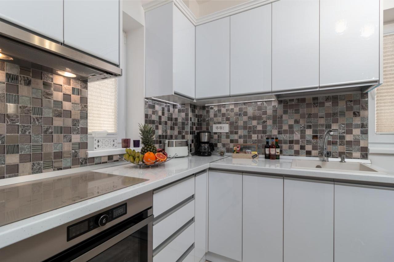 Premier Apartment Luceafarul Oradea Exteriör bild